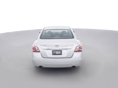 Used 2015 Nissan Altima 2.5 SV FWD image 6