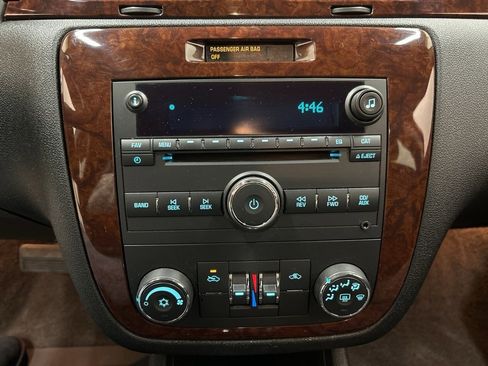 Used 2011 Chevrolet Impala LT image 22