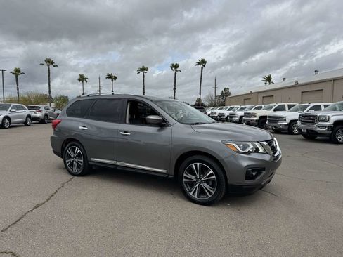 Used 2020 Nissan Pathfinder Platinum image 15