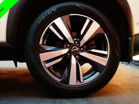 Certified 2023 Nissan Rogue SL w/ SL Premium Package image 77