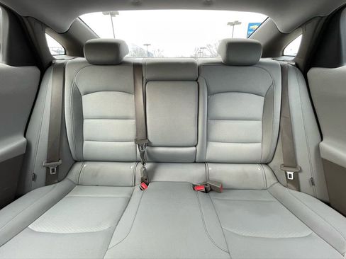 Used 2022 Chevrolet Malibu LT image 29