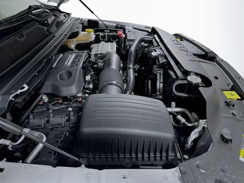 New 2026 RAM 1500 4x4 Crew Cab image 19