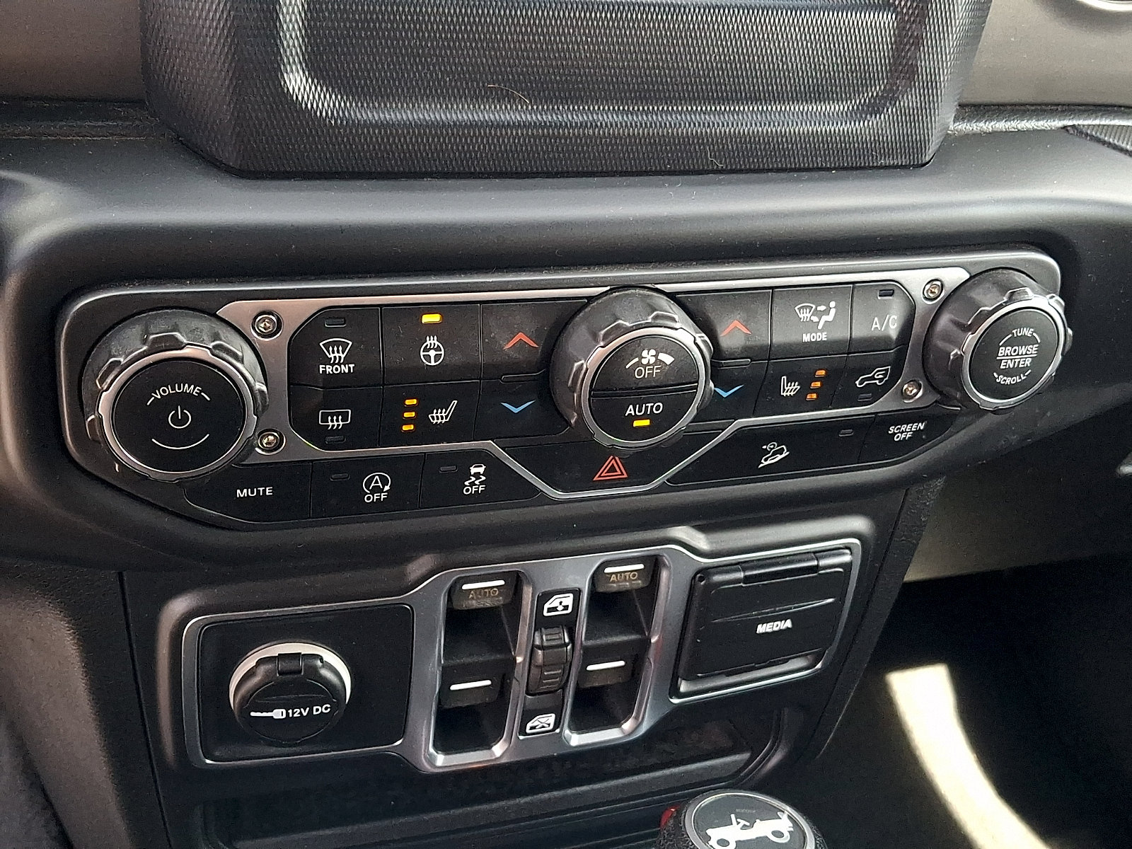 Used 2018 Jeep Wrangler Unlimited Sport S AWD/4WD image 15