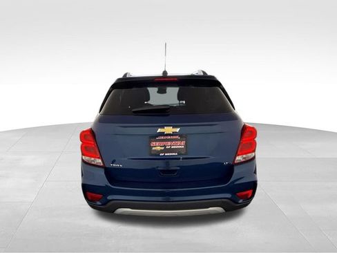 Used 2019 Chevrolet Trax LT w/ LT Convenience Package FWD image 7
