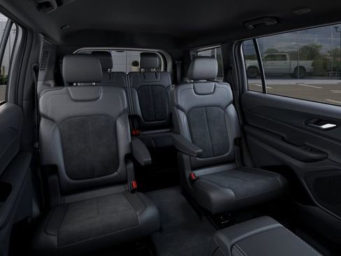 New 2025 Jeep Grand Cherokee L Laredo AWD/4WD image 15