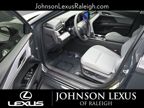 Used 2025 Toyota Camry image 12