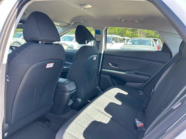 New 2026 Hyundai Elantra Hybrid FWD image 22