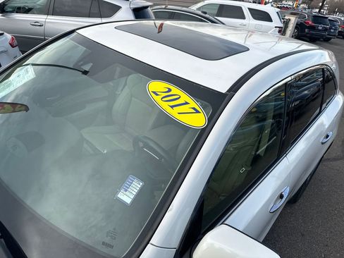 Used 2017 Acura MDX SH-AWD w/ Technology Package image 19