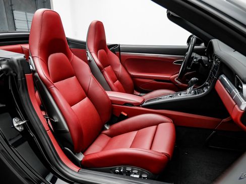 Used 2019 Porsche 911 Turbo image 51