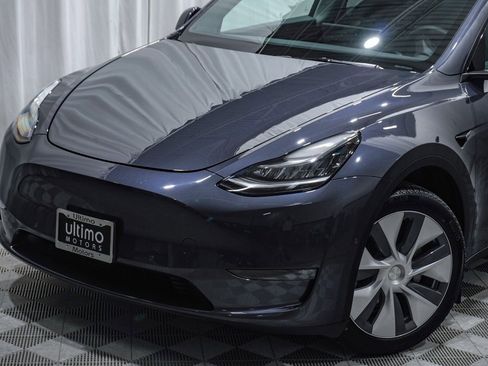 Used 2021 Tesla Model Y Long Range image 4