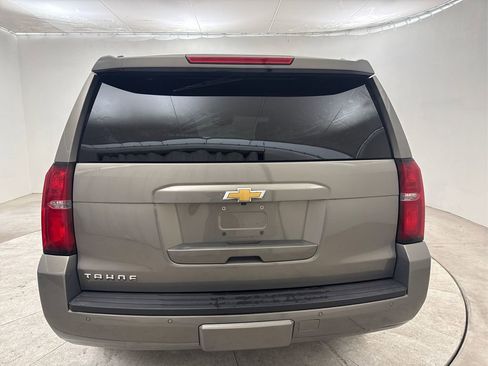 Used 2019 Chevrolet Tahoe LT w/ Luxury Package RWD image 21