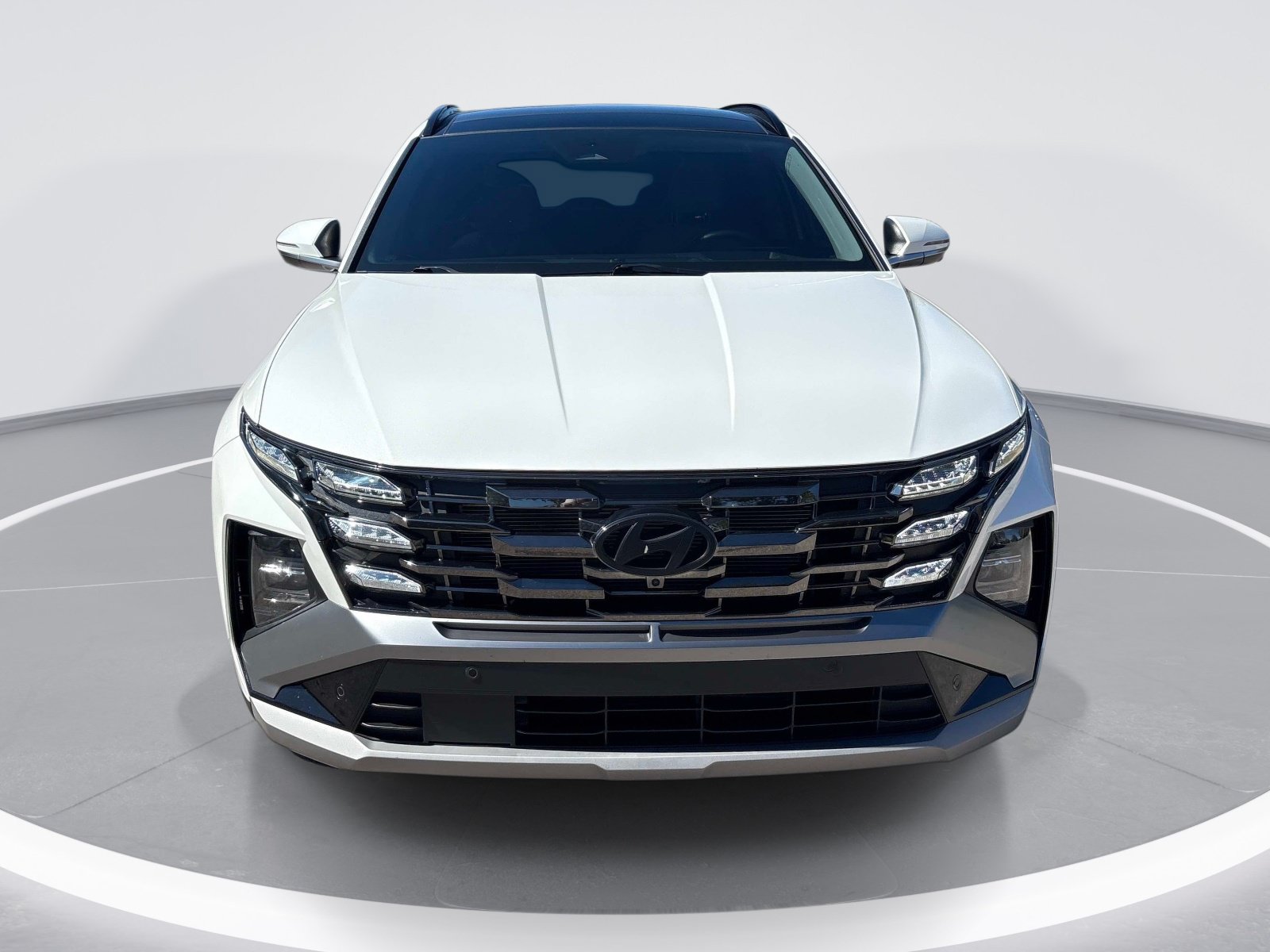 Used 2025 Hyundai Tucson Limited FWD image 2