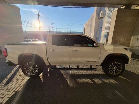 Used 2023 GMC Canyon Denali AWD/4WD image 6