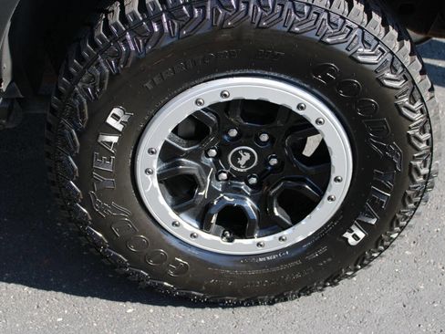 Used 2022 Ford Bronco Badlands image 6