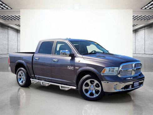 Used 2015 RAM 1500 Laramie w/ Convenience Group AWD/4WD image 4