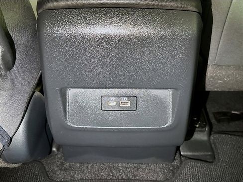 Used 2024 Nissan Frontier SV image 21