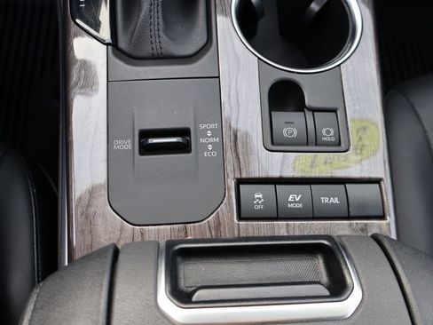 Used 2021 Toyota Highlander Limited image 35