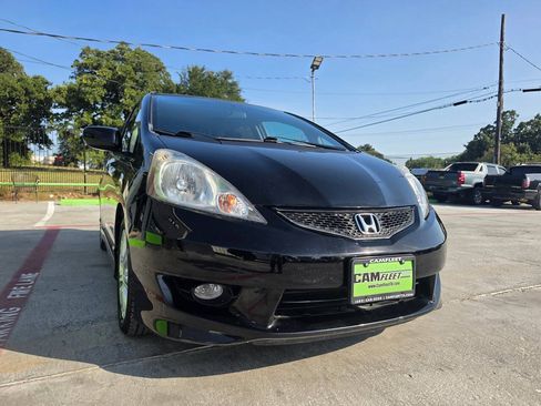 Used 2011 Honda Fit Sport image 4