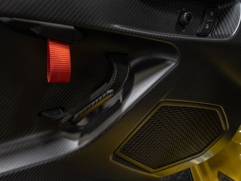 Used 2022 Lamborghini Huracan STO RWD image 39