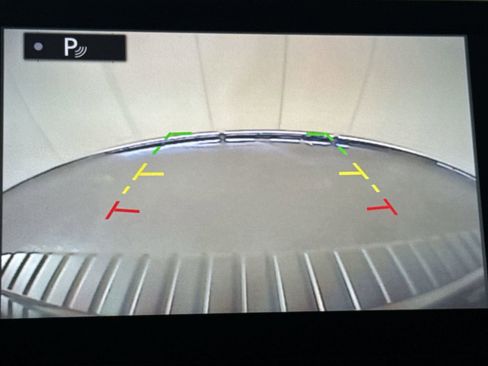 Used 2021 Nissan Armada SV image 21