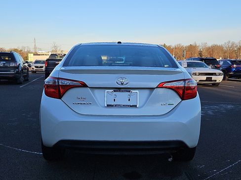Used 2015 Toyota Corolla LE image 5