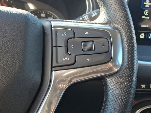 Used 2025 Chevrolet Blazer LT image 19