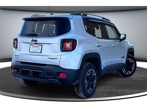 Used 2015 Jeep Renegade Trailhawk image 14