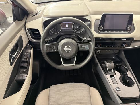 Used 2023 Nissan Rogue SV image 26