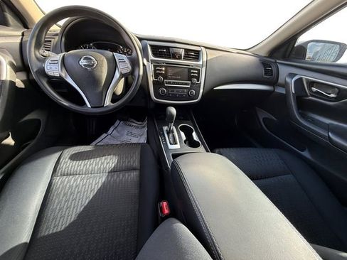 Used 2016 Nissan Altima 2.5 S w/ Power Driver Seat Package image 10