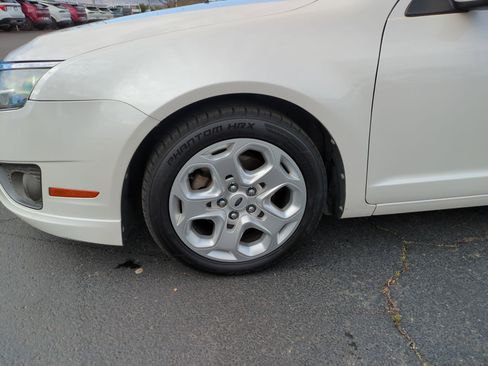 Used 2010 Ford Fusion SE image 11