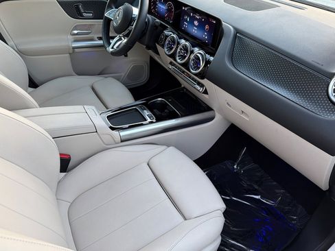 Certified 2025 Mercedes-Benz GLA 250 image 18