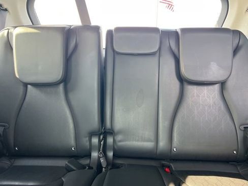 Certified 2024 Kia Carnival LX image 32