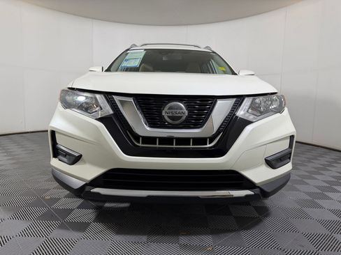 Used 2020 Nissan Rogue SV w/ Premium Package image 5