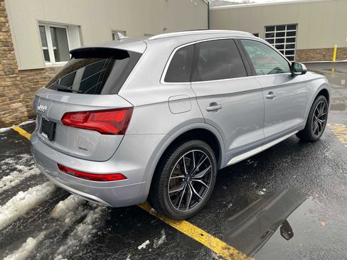 Used 2019 Audi Q5 2.0T Premium Plus w/ Premium Plus Package image 2