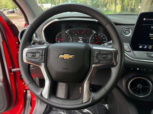 Used 2025 Chevrolet Blazer LT FWD image 25