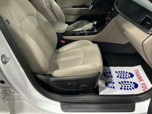 Used 2017 Kia Optima EX w/ Premium Package image 16