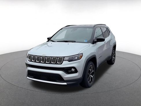 Used 2025 Jeep Compass Limited AWD/4WD image 5