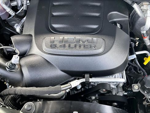 Used 2025 RAM 2500 Big Horn AWD/4WD image 32