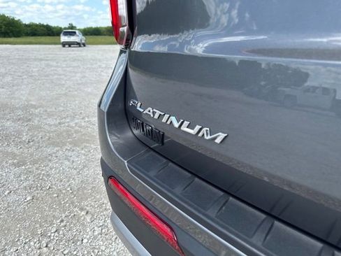 Used 2025 Ford Explorer Platinum w/ LUX Leather Package AWD/4WD image 10