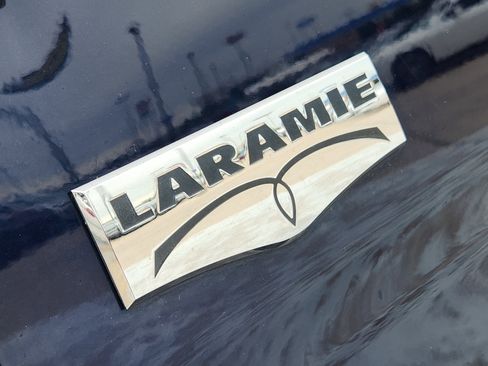 Used 2018 RAM 2500 Laramie AWD/4WD image 12