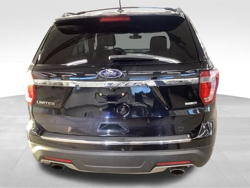 Used 2018 Ford Explorer Limited w/ Equipment Group 301A AWD/4WD image 5