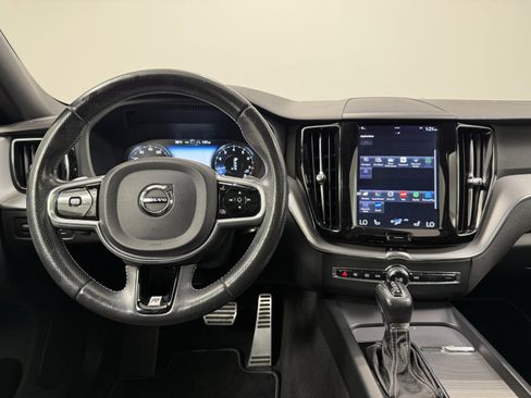 Used 2018 Volvo XC60 T6 R-Design w/ Convenience Package image 21