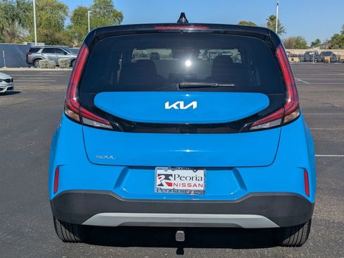 Used 2023 Kia Soul S FWD image 5