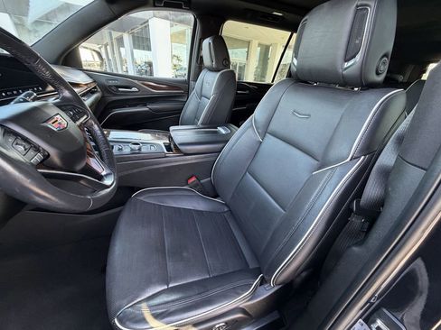 Used 2023 Cadillac Escalade ESV Premium Luxury AWD/4WD image 20