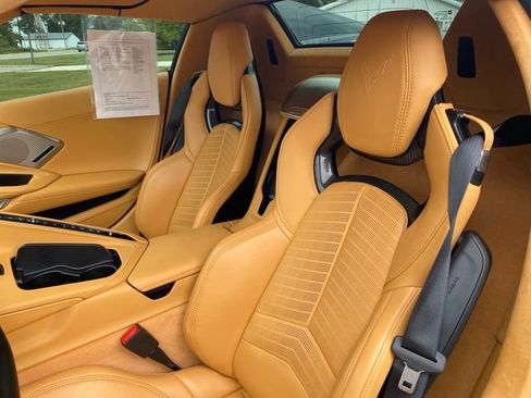 Used 2021 Chevrolet Corvette Stingray Premium Conv w/ Z51 Performance Package RWD image 15
