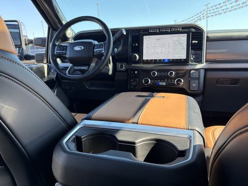 Used 2024 Ford F250 Platinum w/ FX4 Off-Road Package AWD/4WD image 25