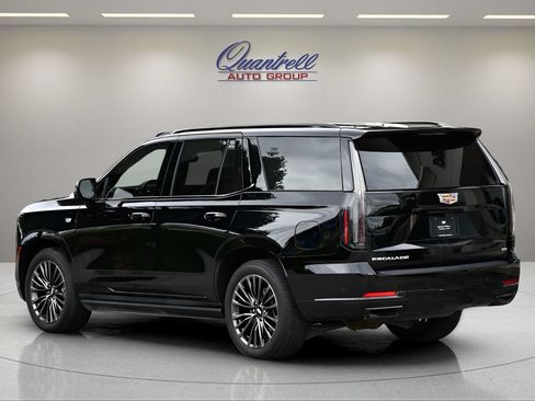 Used 2025 Cadillac Escalade Sport Platinum w/ LPO, Floor Liner Package AWD/4WD image 6