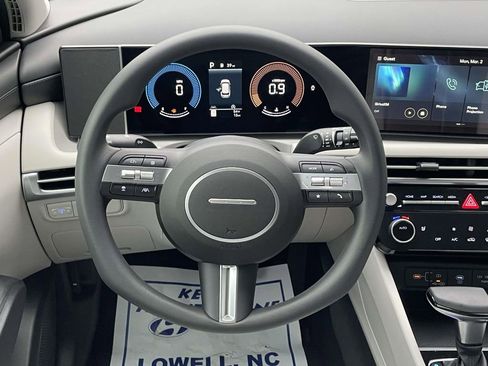 New 2026 Hyundai Tucson SEL image 13