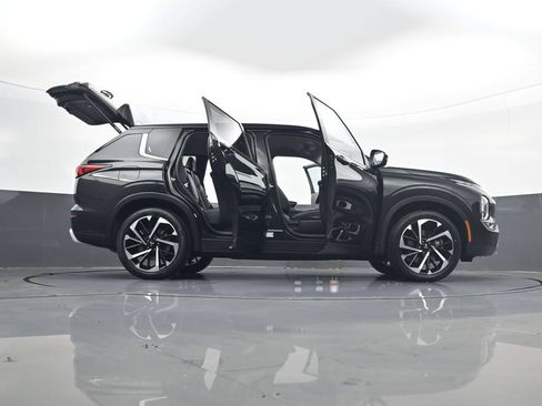 Used 2022 Mitsubishi Outlander SE AWD/4WD image 34