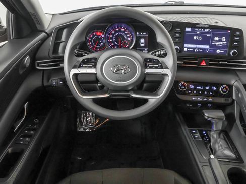 Used 2021 Hyundai Elantra SEL FWD image 36